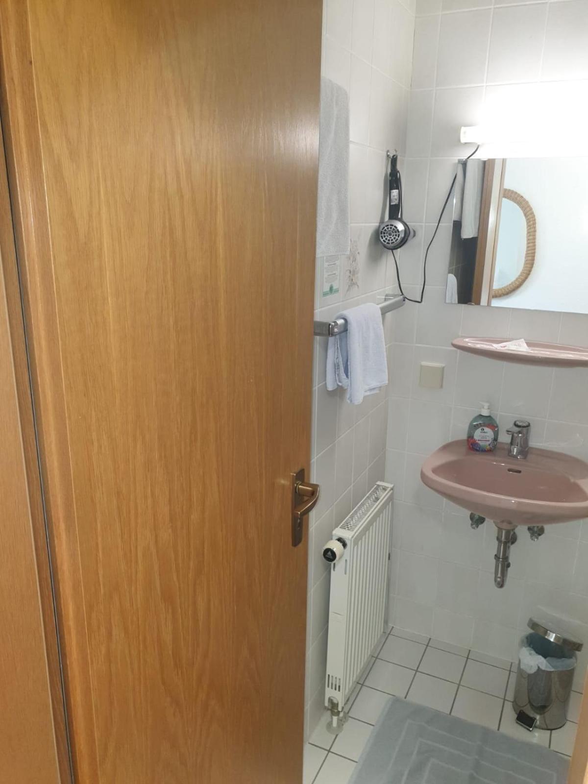 Hotel Schweizerhof Böbingen an der Rems Стая снимка