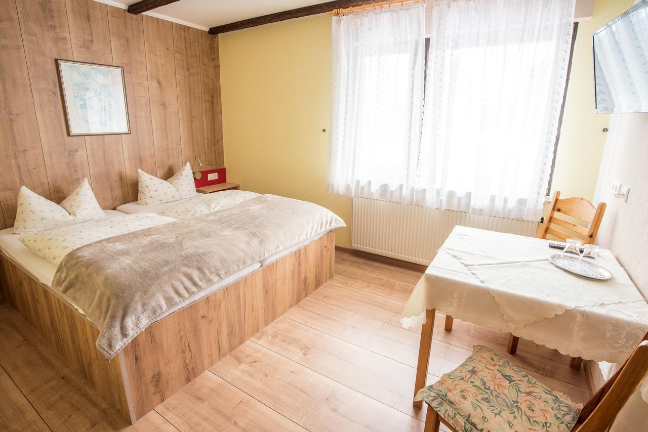 Hotel Schweizerhof Böbingen an der Rems Екстериор снимка