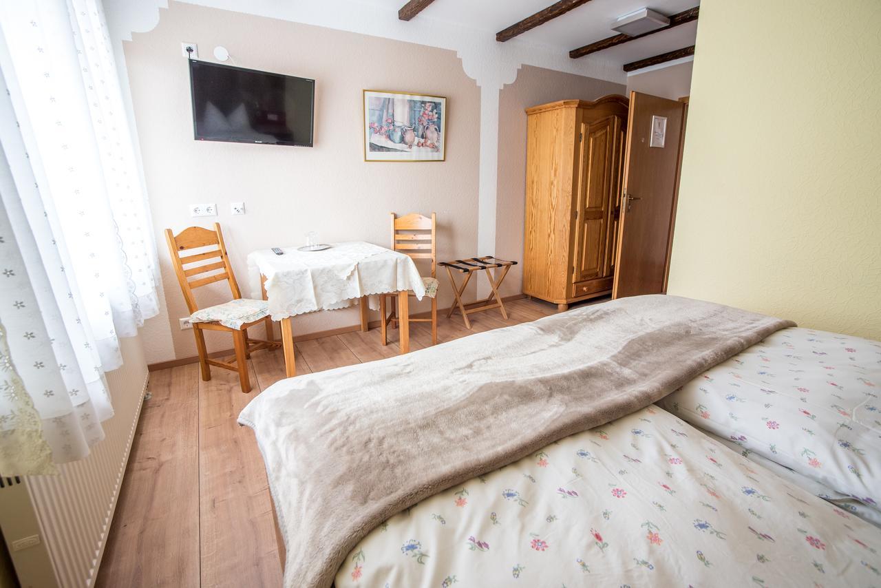 Hotel Schweizerhof Böbingen an der Rems Екстериор снимка