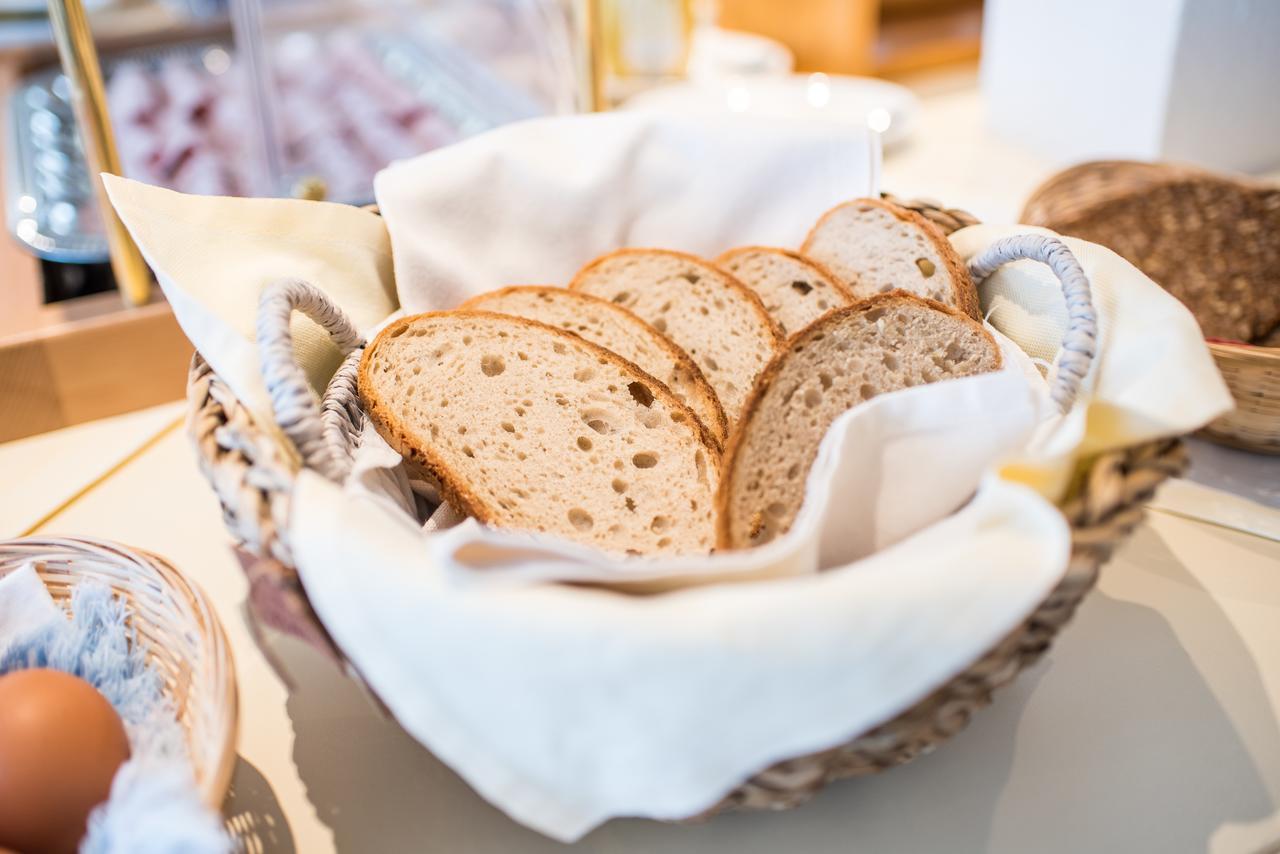 Hotel Schweizerhof Böbingen an der Rems Екстериор снимка