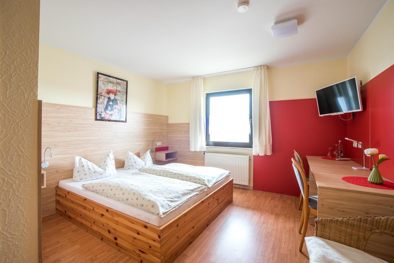 Hotel Schweizerhof Böbingen an der Rems Екстериор снимка