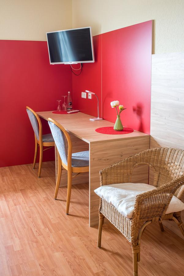 Hotel Schweizerhof Böbingen an der Rems Екстериор снимка